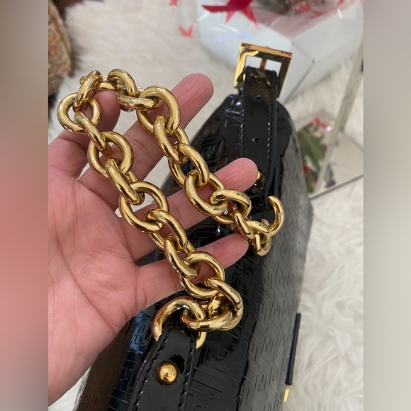 FENDI
Patent FF Embossed Forever Mama Baguette Black - Picture 5 of 14